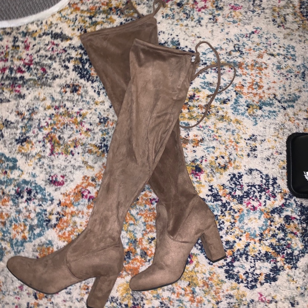 Over the knee boots size 6! Hardly worn!